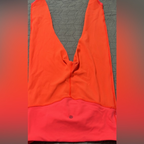 Athleta crossover waist elation 7/8 pants. Size small - Picture 5 of 6